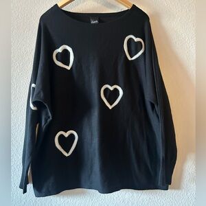 AaedaBlack Sweatshirt with White Heart Design